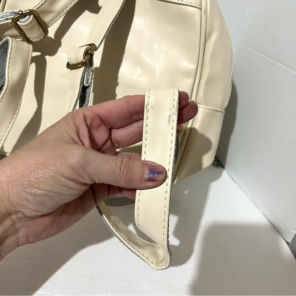 Super cute cat Peek-a-Boo small Backpack
